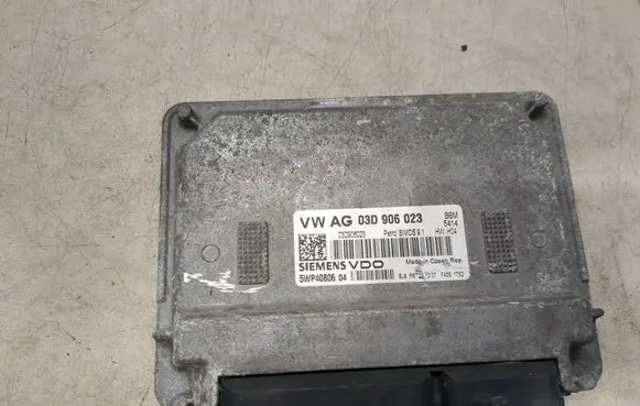 Volkswagen Polo V 6R Engine control unit/module 03D906023 5WP4080604