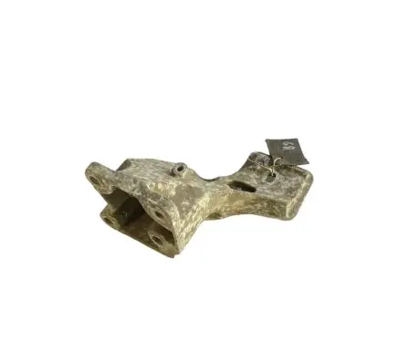 Engine mounting bracket