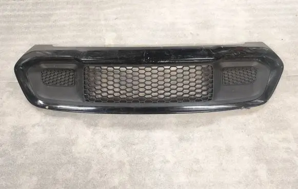 Front bumper lower grill