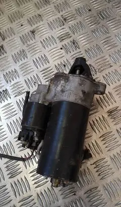 Volkswagen PASSAT B5 Starter motor 1005821478