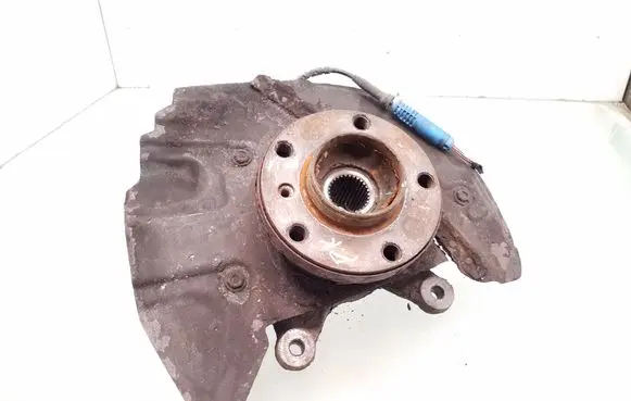 BMW X5 E53 Front wheel hub spindle knuckle 6761575 6761575B