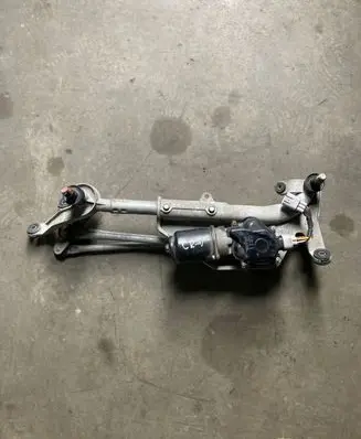 Honda CR-V Front wiper linkage and motor 0821A5429