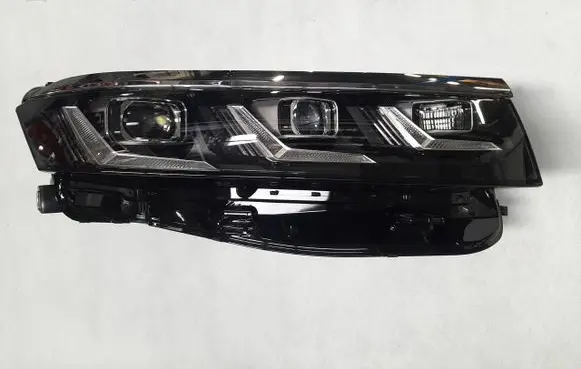 Volkswagen Touareg III Headlight/headlamp 761941082T