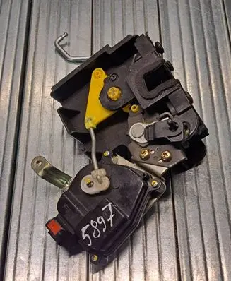 KIA Rio Rear door lock