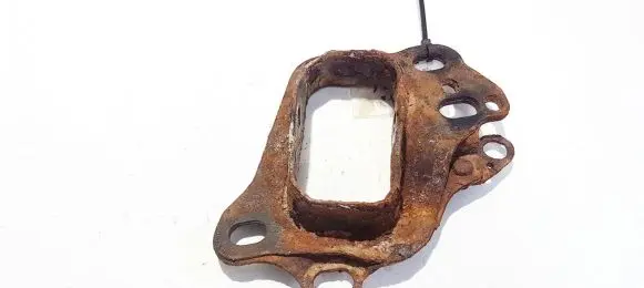 Opel Vectra B Bracket in trunk/boot 
