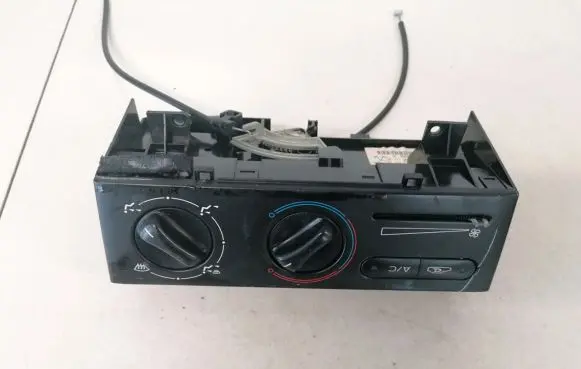 Peugeot 406 Climate control unit 652550z