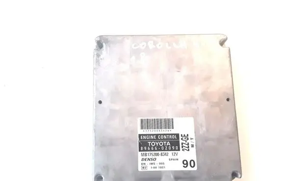 Toyota Corolla E120 E130 Engine control unit/module 8966602090