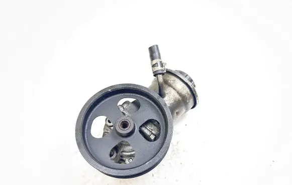 Toyota Avensis T250 Power steering pump