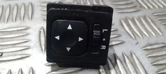 Mitsubishi Outlander Wing mirror switch 183570