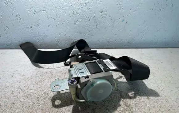 Dodge Challenger Front seatbelt P1GN421DVAF