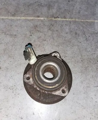 Opel Antara Front wheel hub