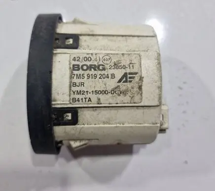 Volkswagen Sharan Clock 2385011 7M5919204B YM2115000DCW