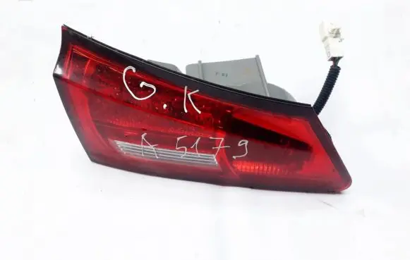 Lexus IS 220D-250-350 Tailgate rear/tail lights