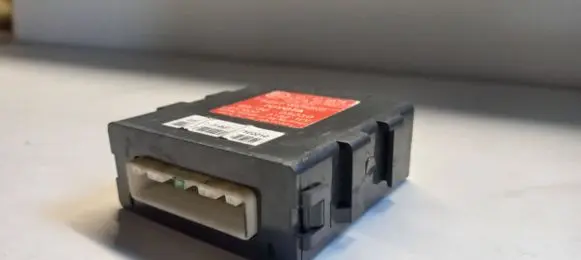 Toyota Avensis T250 Alarm control unit/module 8973005030 2370003180 9D5E0010