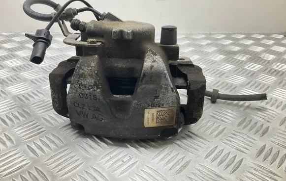 Front brake caliper