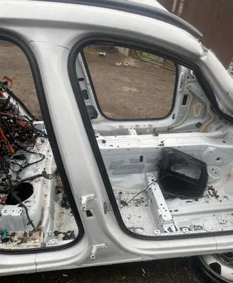 Volvo XC60 Pillar (middle) 