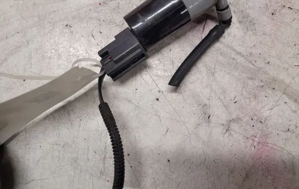Volvo V40 Windscreen/windshield washer pump 120828A 1019873