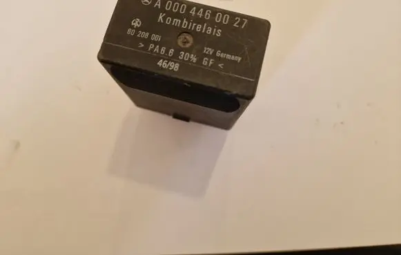 Mercedes-Benz Vito Viano W639 Other relay A0004460027