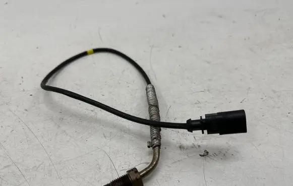 Skoda Superb B8 (3V) Exhaust gas temperature sensor 04L906088AR