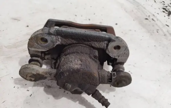 BMW 1 E81 E87 Front brake caliper