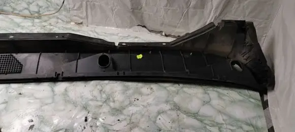 Nissan NV200 Wiper trim