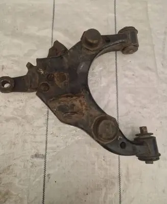 Toyota Land Cruiser (HDJ90) Front control arm