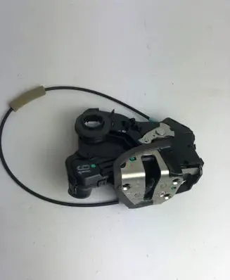 Toyota Land Cruiser (J150) Front door lock 6904042241