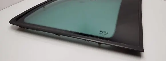 Opel Zafira A Rear side window 09175392