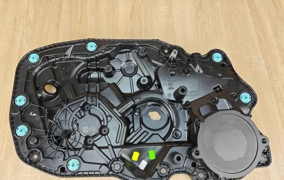 BMW 4 G22 G23 G24 G26 Front door electric window regulator 7499195
