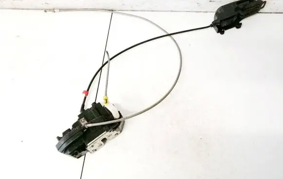 Nissan Note (E11) Rear door lock