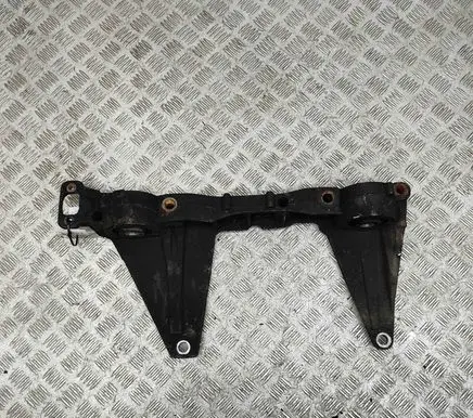 Mercedes-Benz Vito Viano W447 Rear differential/diff mount bracket A4473501701