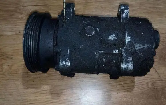 Renault Megane I Air conditioning (A/C) compressor (pump) sd7vaa