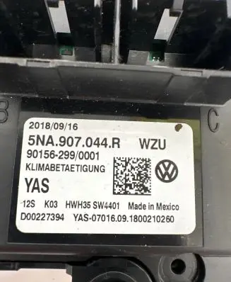 Volkswagen Tiguan Climate control unit 5NA907044R D00227394