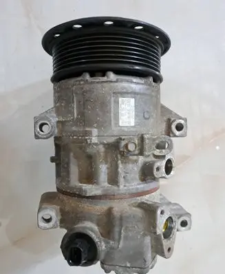Toyota Avensis T270 Air conditioning (A/C) compressor (pump) GE4472601258 5SE12C