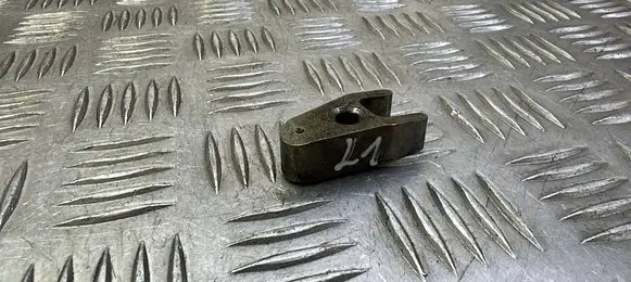 Mercedes-Benz E W212 Fuel Injector clamp holder 