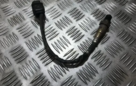 Mercedes-Benz C AMG W204 Lambda probe sensor 0258017014 0258017015