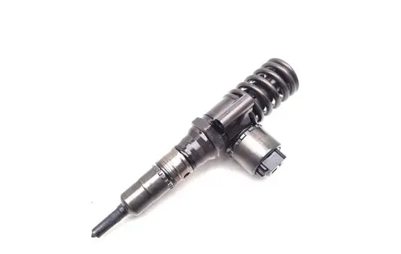 Volkswagen Golf V Fuel injector 0414720404