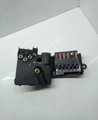 Mercedes-Benz E W211 Fuse module a2115461141