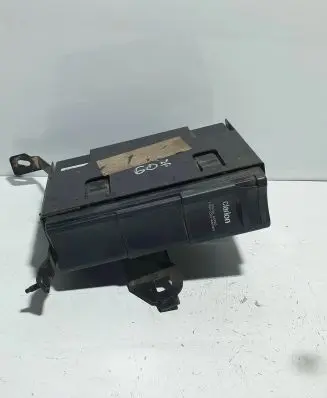 Peugeot 607 CD/DVD changer PU2590A 94960121180
