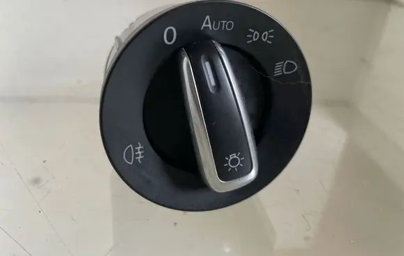 Light switch