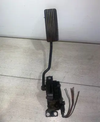 Volvo S40, V40 Accelerator throttle pedal 30865642 6PV00830100 M865642
