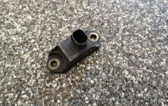 Mercedes-Benz S W220 Airbag deployment crash/impact sensor 0025426918