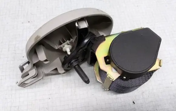 Renault Scenic II - Grand scenic II Middle seatbelt (rear) 8200309280
