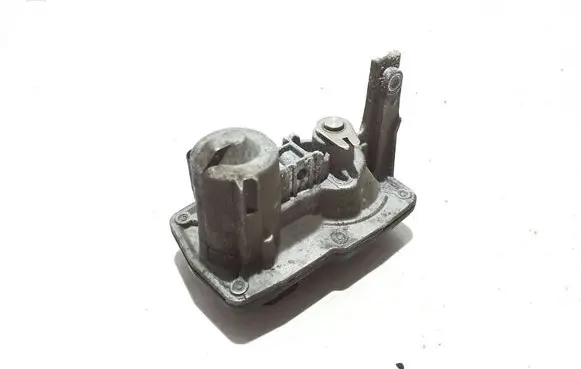 Audi A4 S4 B9 Muffler mount bracket/holder 8W0253691A