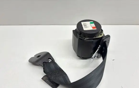 Land Rover Evoque I Rear seatbelt 618582300B 618654700 BJ32611868