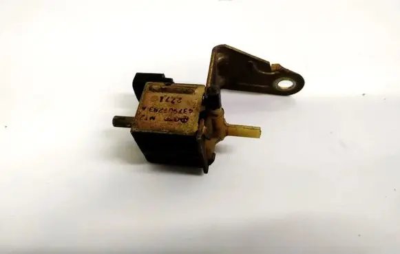 Mercedes-Benz C W203 Turbo solenoid valve 437905283A