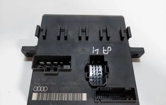 Audi A4 S4 B7 8E 8H Comfort/convenience module 8E0907279K
