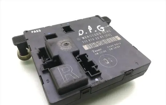 Mercedes-Benz E AMG W211 Door control unit/module 2118703285 00406079