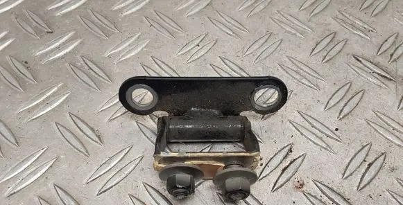 Toyota Verso Tailgate/trunk/boot hinge