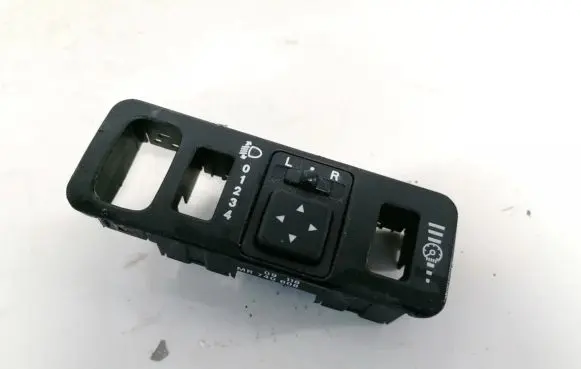 Mitsubishi Space Star Wing mirror switch mr740608